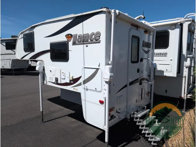 2018 Lance Lance Used   650 - Photo 3