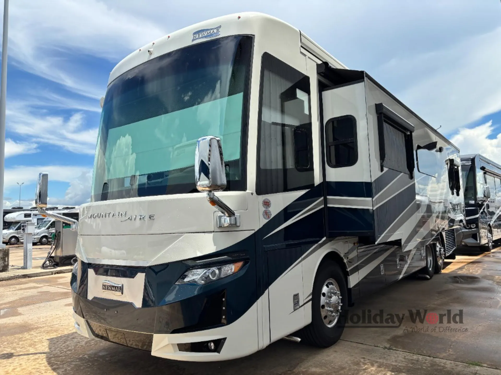 2026 Newmar Mountain Aire 3825 - Photo 3