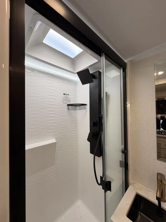 2026 Brinkley Model Ix 20X, Photos photo 20