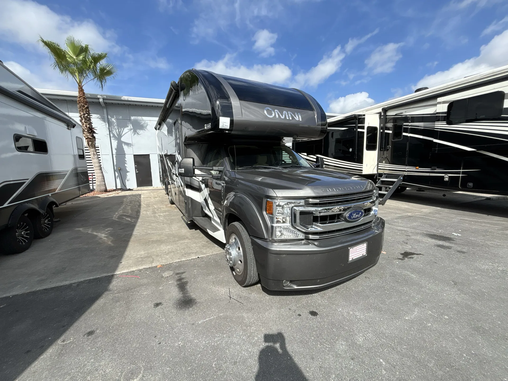 2021 Thor Motor Coach Omni SV34 - Photo 2