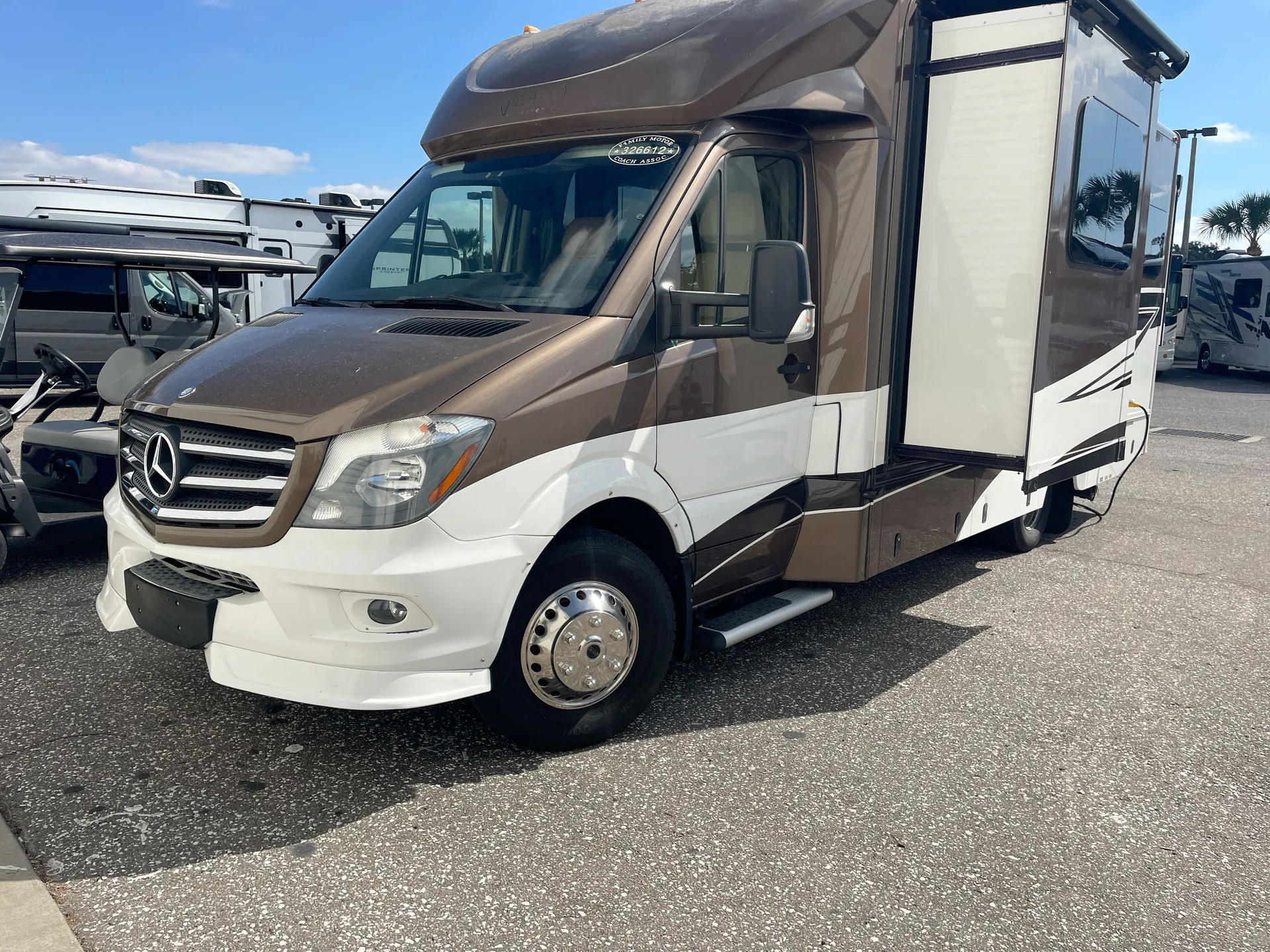 2016 Renegade RV Villagio 25QRS - Photo 2