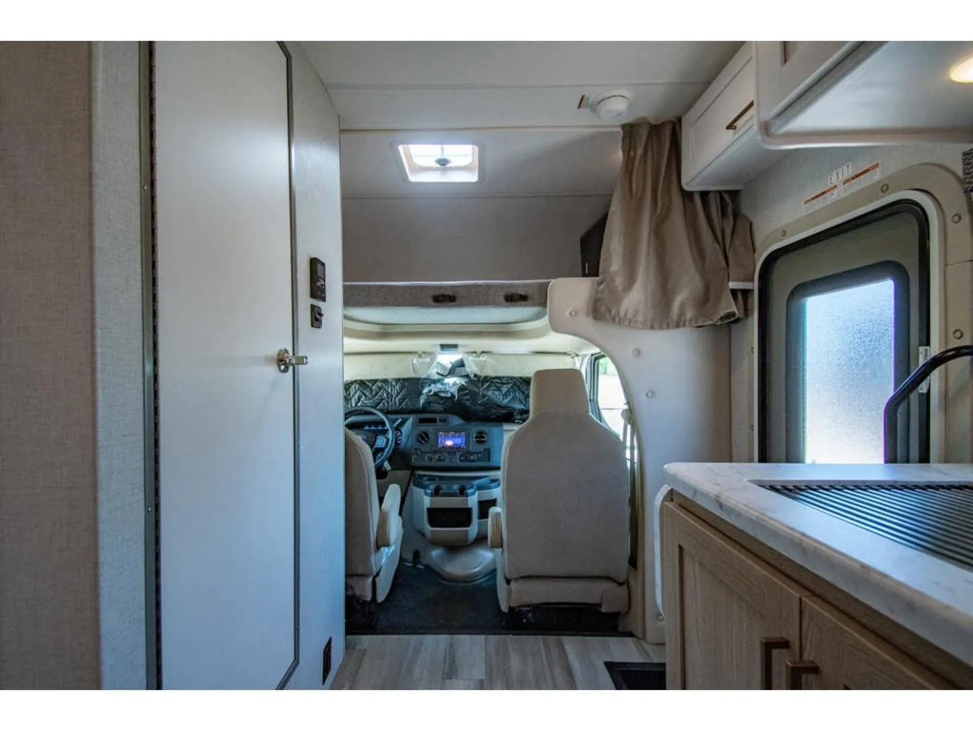 2026 Thor Motor Coach Four Winds 19Z - Photo 4