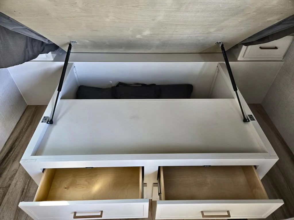 2026 Brinkley Model Ix 23X, Photos photo 15