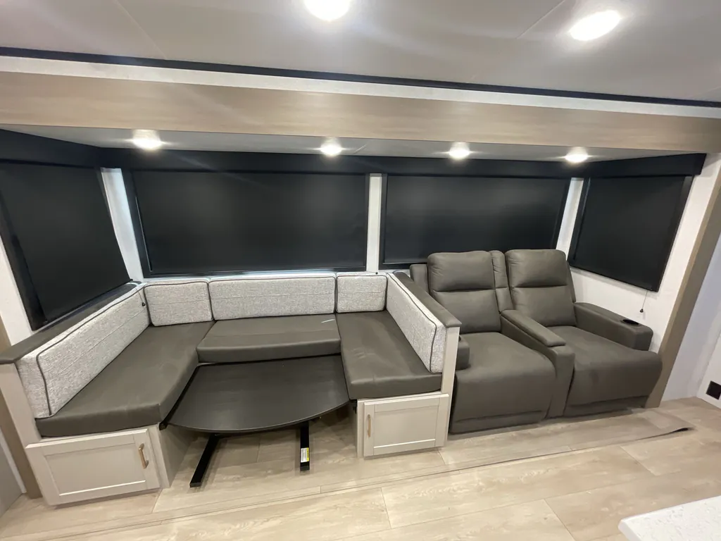 2027 Jayco Jay Feather 29BHB, Photos photo 12