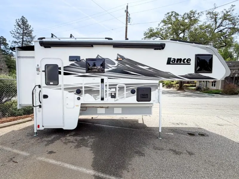 2026 Lance Lance Truck Campers New    1172 - Photo 3