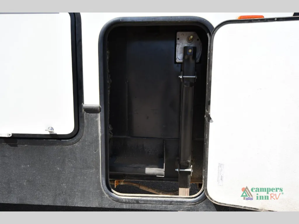2018 Keystone Raptor 351, Photos photo 11