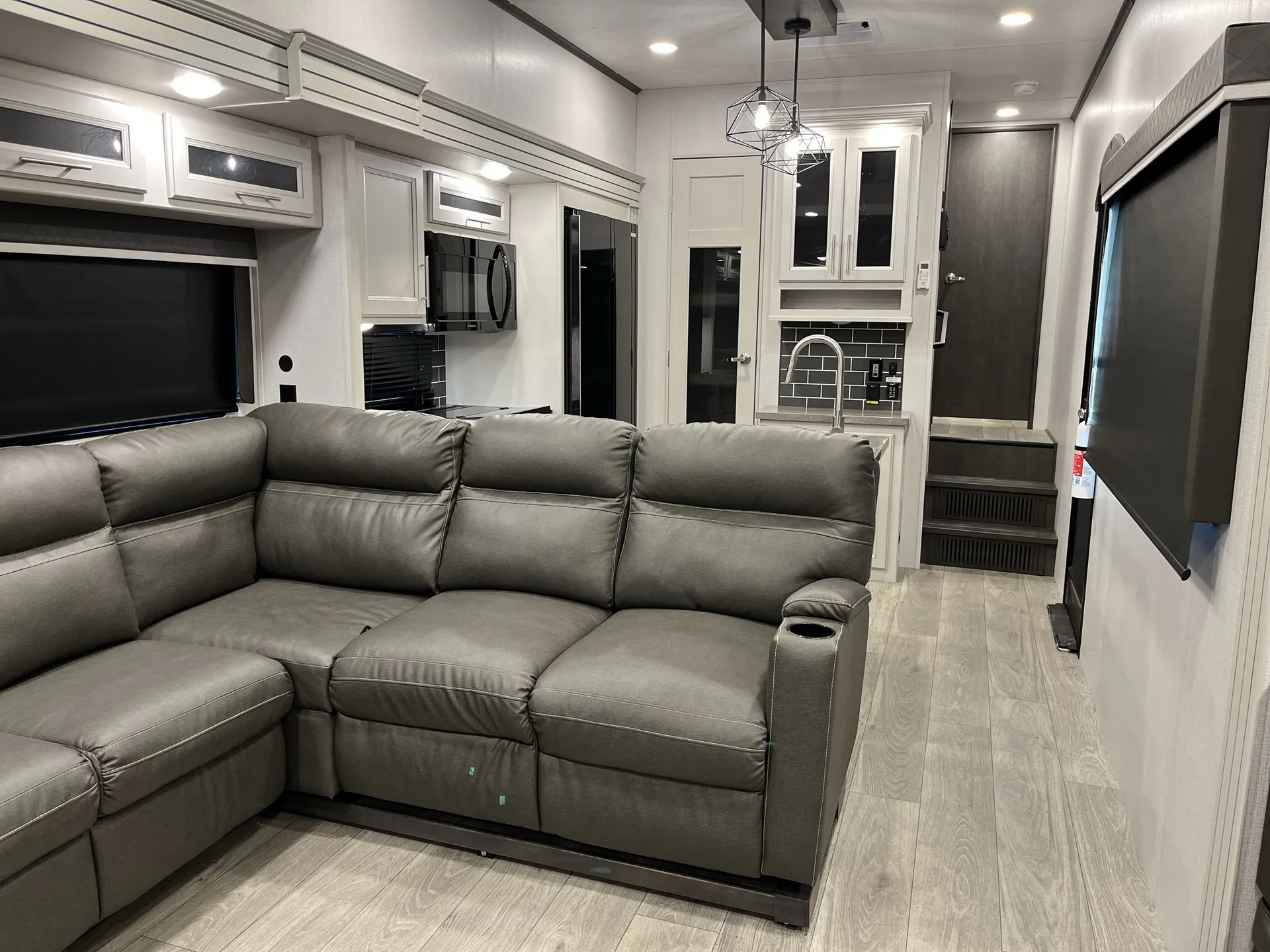 2025 Keystone Cougar 320RDS — living area main