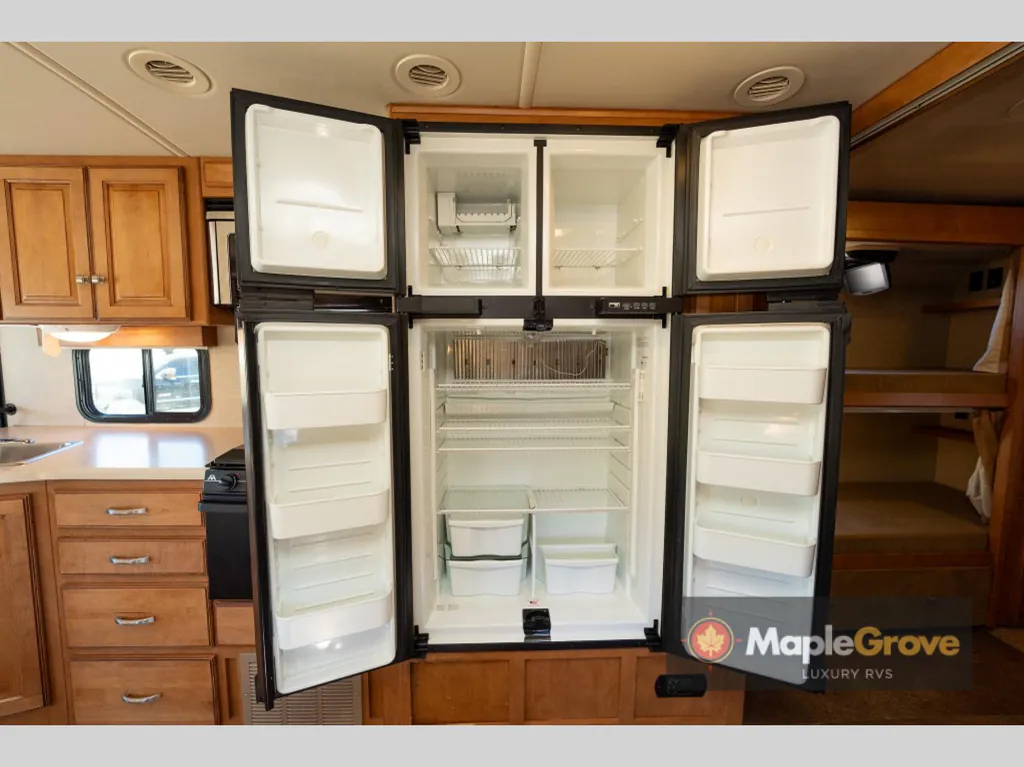 2014 Winnebago Vista 35B, Photos photo 45