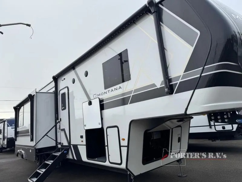 2026 Keystone Montana 3915TB - Photo 4