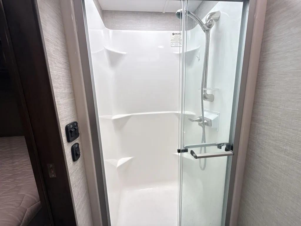 2021 Entegra Coach Accolade 37K, Photos photo 22