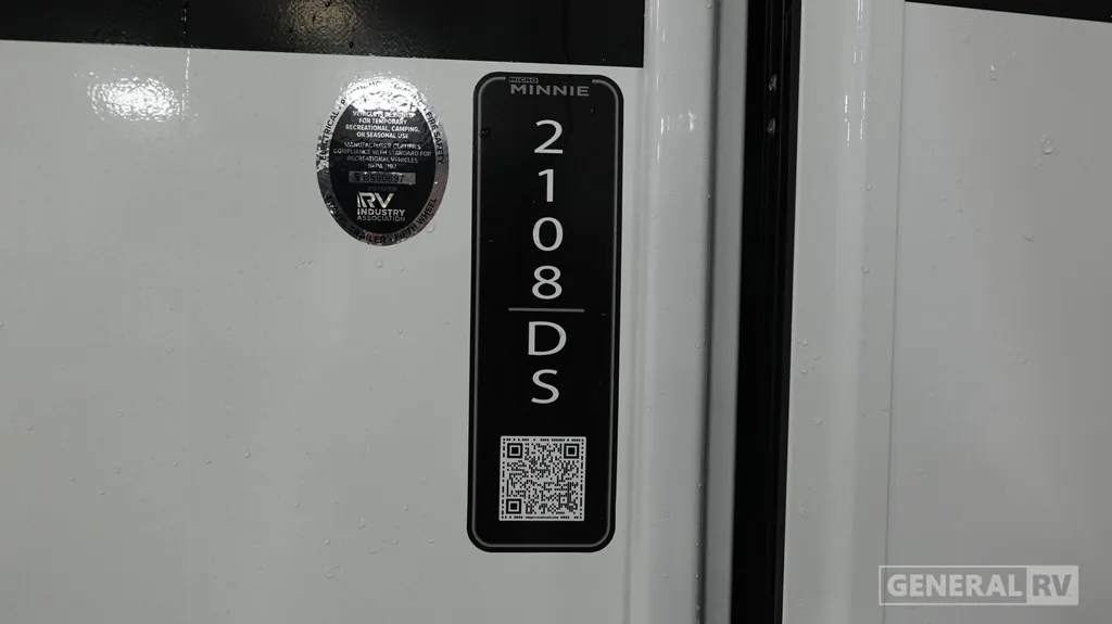 2027 Winnebago Micro Minnie 2108DS, Photos photo 24
