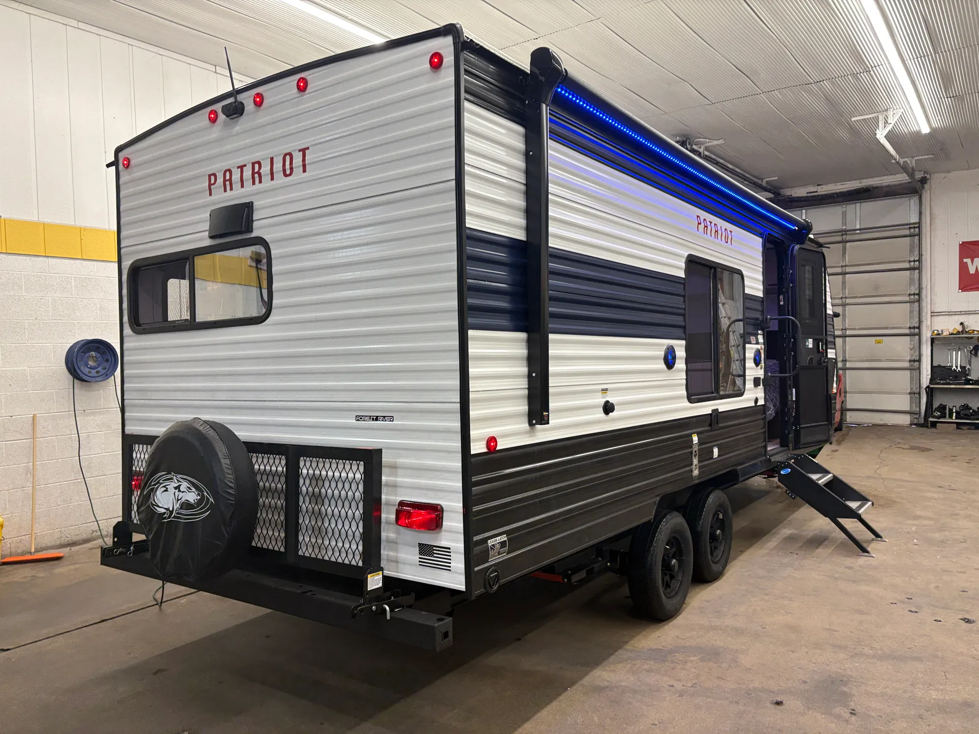 2026 Forest River Cherokee Grey Wolf 22CE - Photo 3