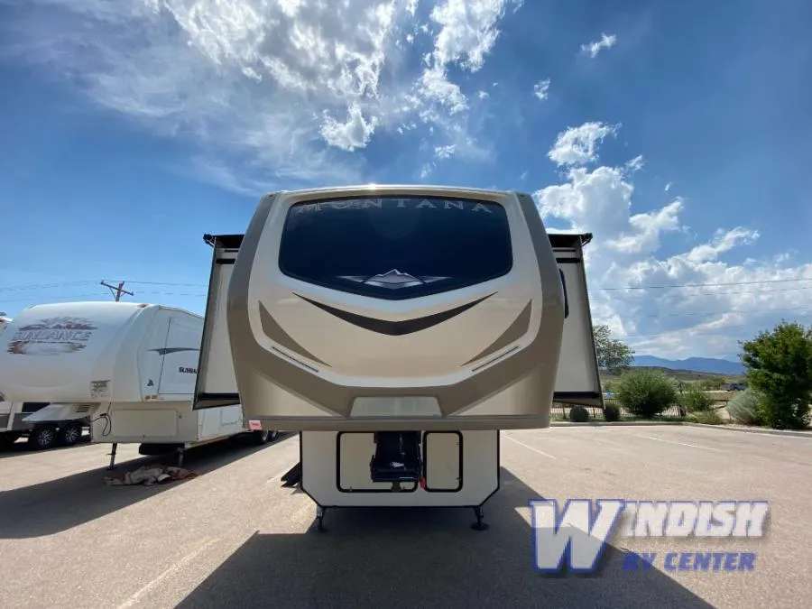 2019 Keystone Montana 3761FL - Photo 2