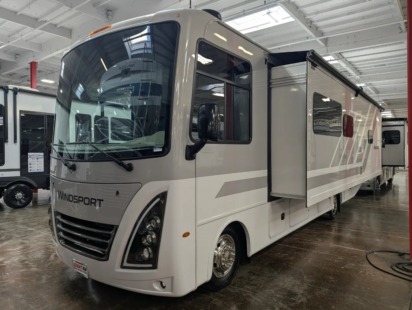 2026 Thor Motor Coach Windsport 29L - Photo 3