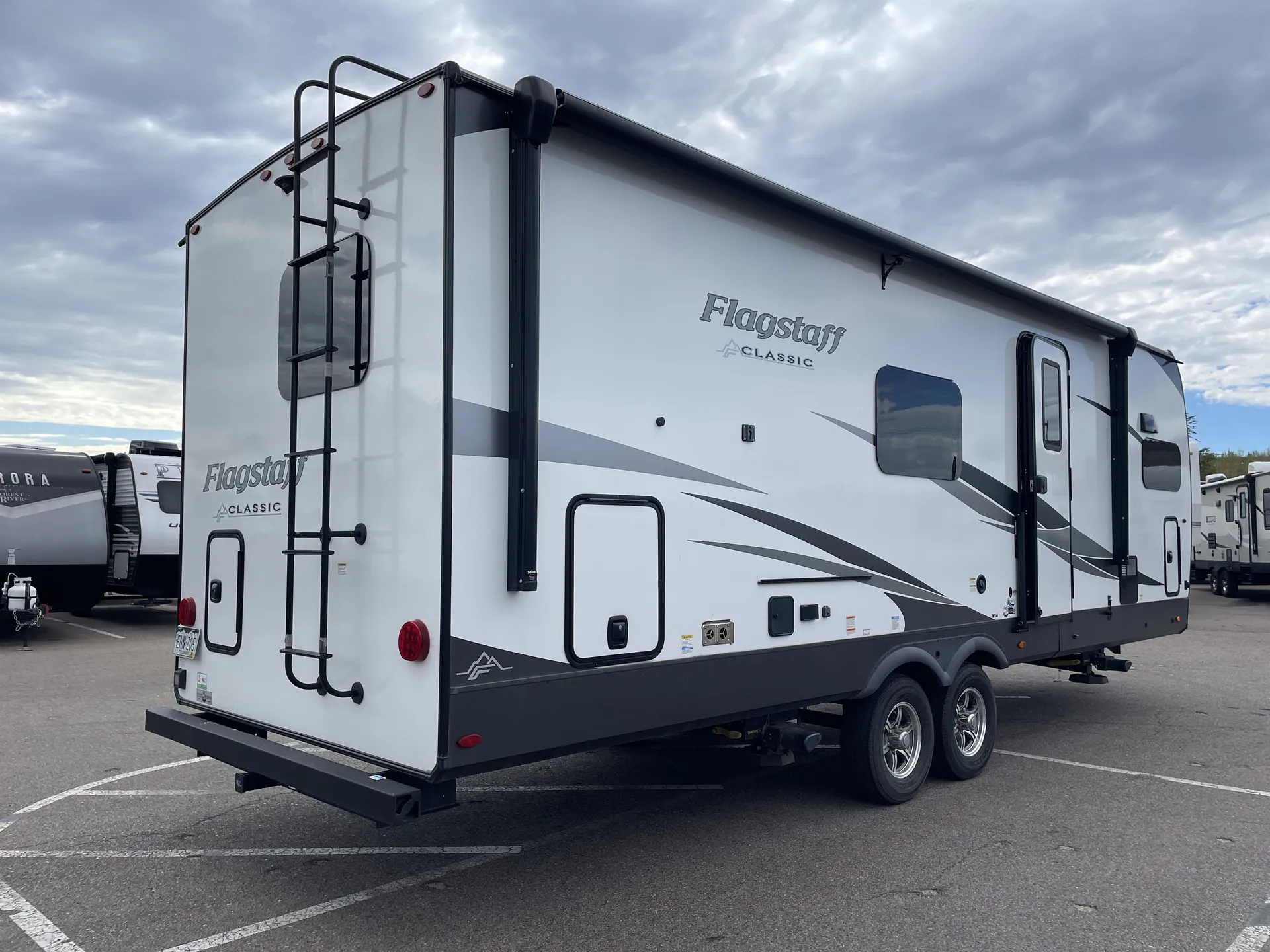 2024 Forest River Flagstaff Classic 826MBR — off campside