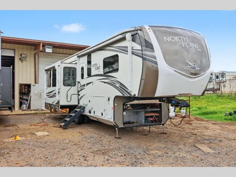 2021 Jayco North Point 310RLTS - Photo 4