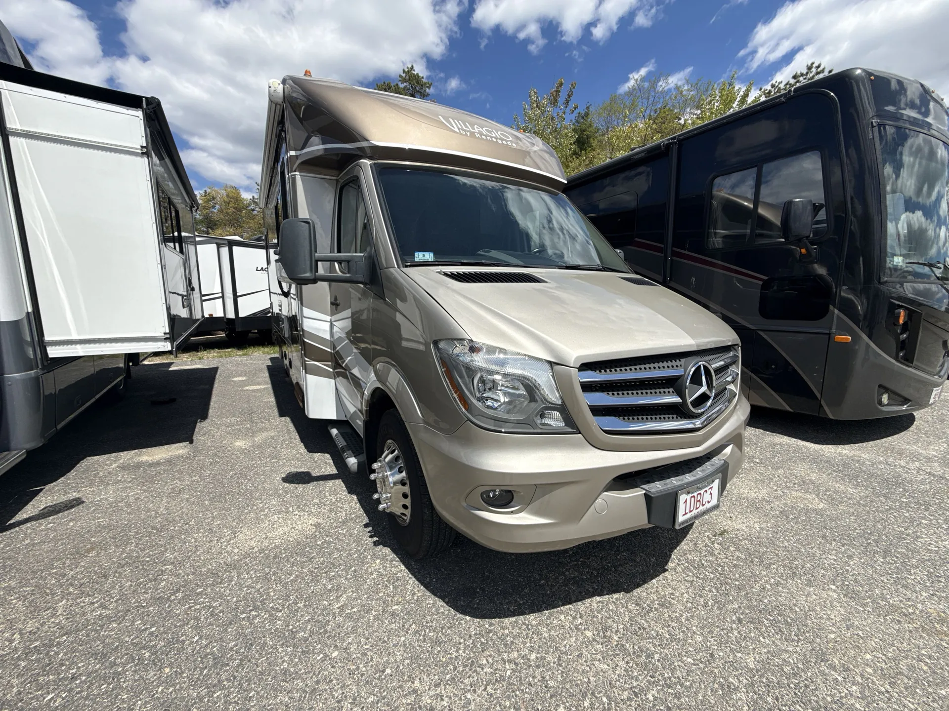 2019 Renegade RV Villagio 25QRS dealer photo 1 from Camping World