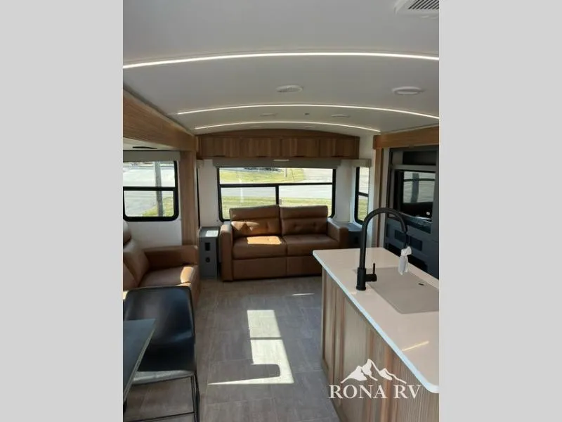 2025 Heartland Corterra 30.3 RL - Photo 3