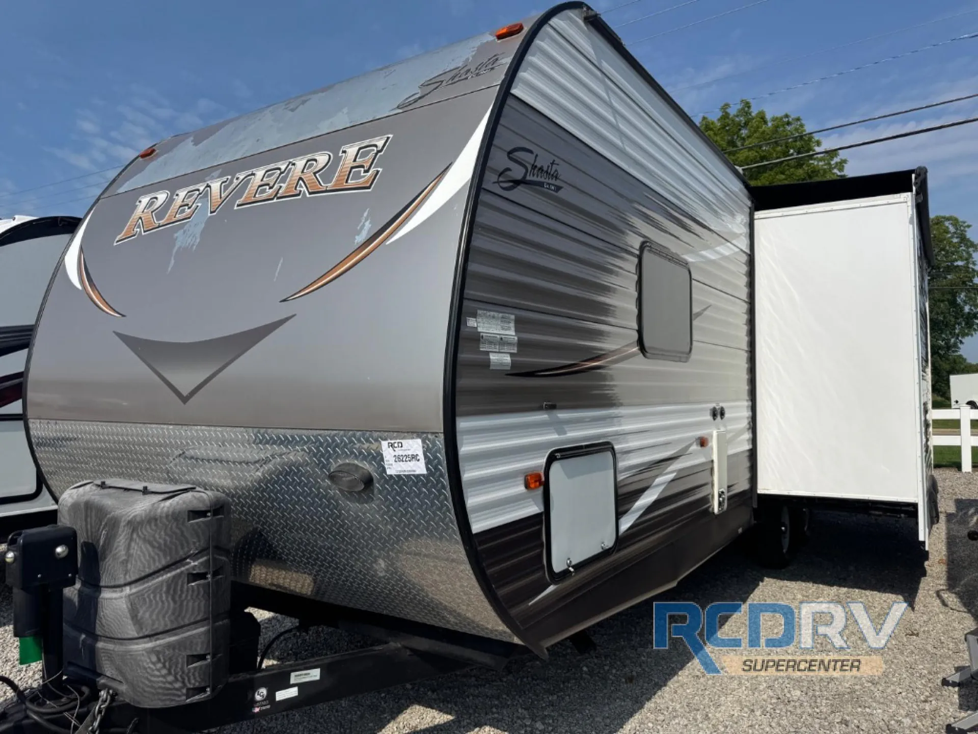 2016 Shasta Revere 27RB - Photo 4