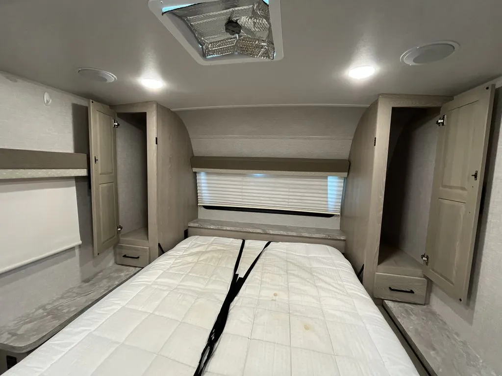 2022 Forest River Flagstaff Micro Lite 25BRDS, Photos photo 27