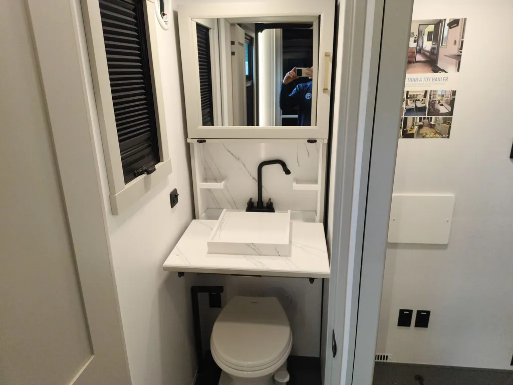 2026 Brinkley Model G 4150, Photos photo 40