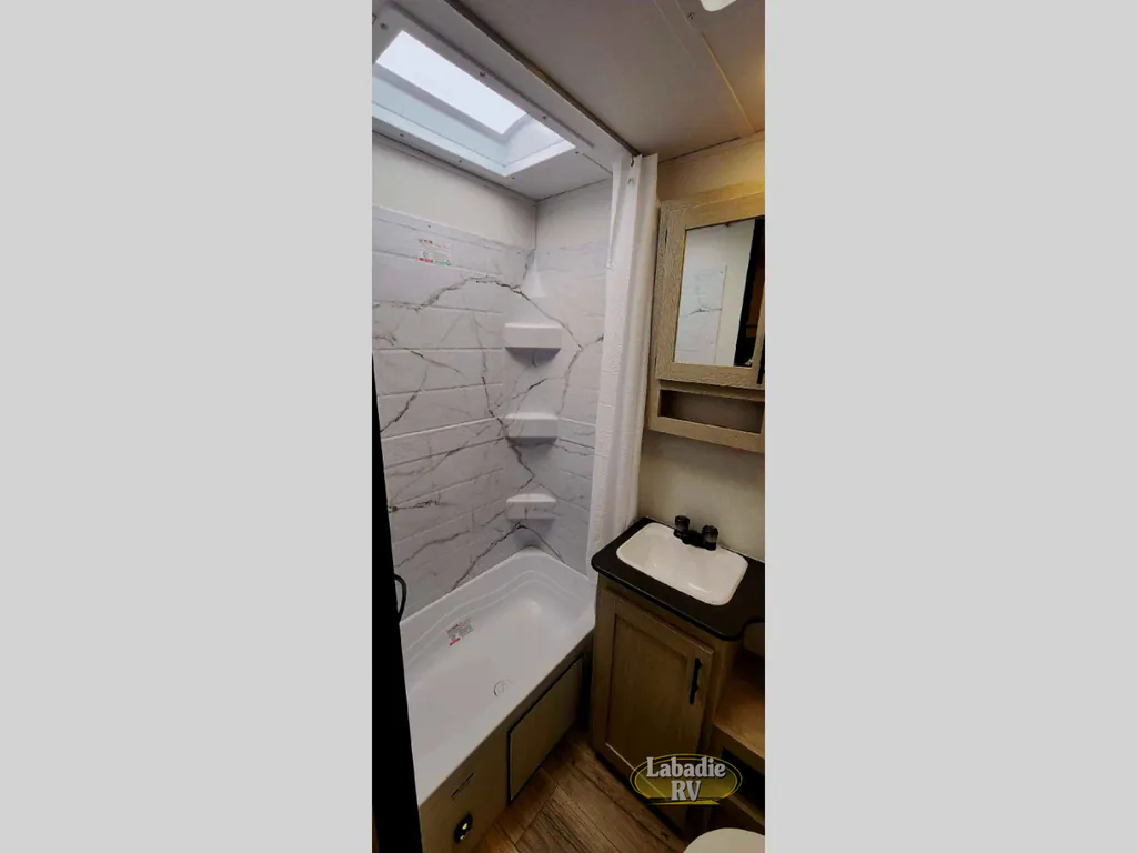 2026 Shasta RVs i-5 Edition 521CK, Photos photo 18