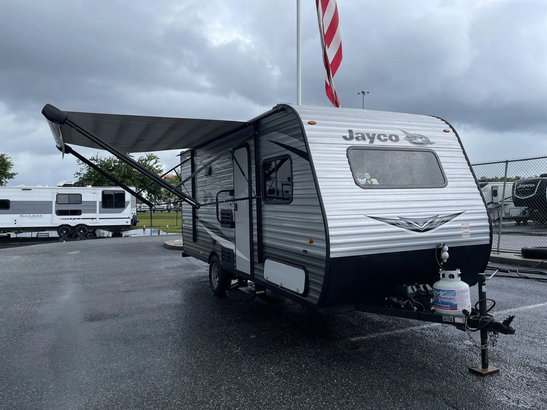 2021 Jayco Jay Flight SLX 174BH - Photo 2