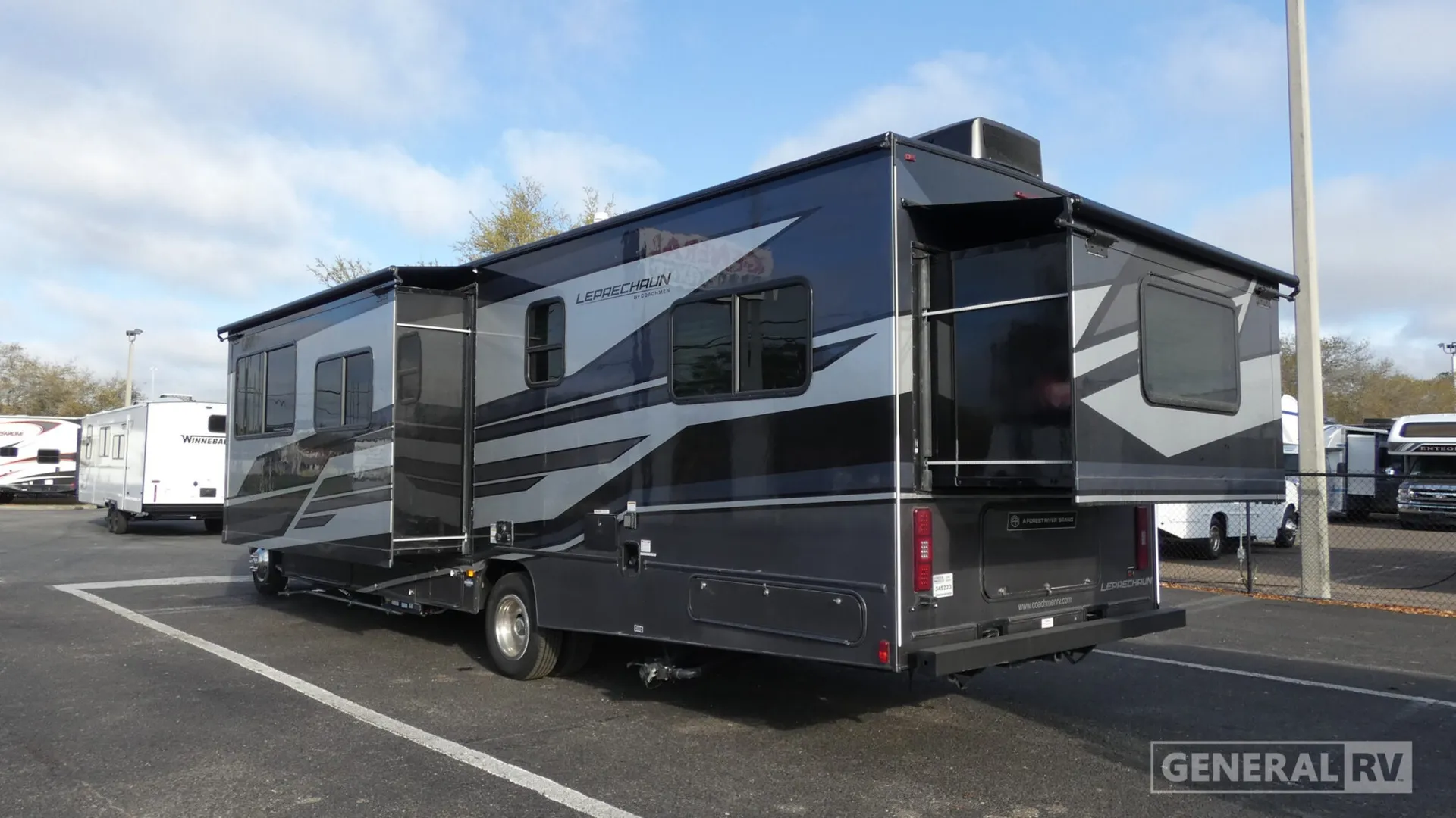 2026 Coachmen Leprechaun 300RS - Photo 4