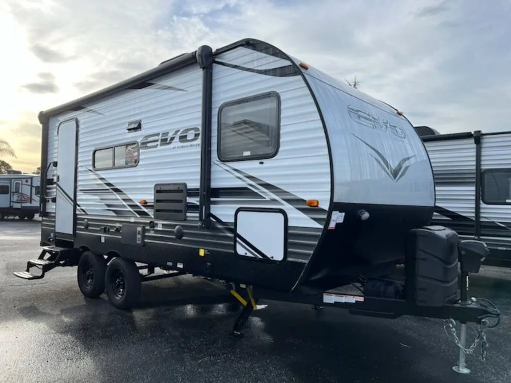 2022 Forest River EVO T1850 - Photo 2