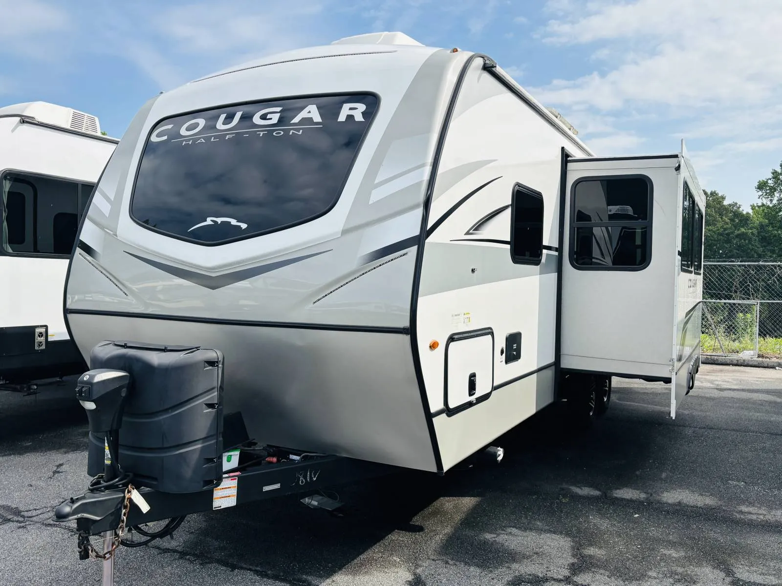 2023 Keystone COUGAR HALF-TON 26RBS - Photo 3