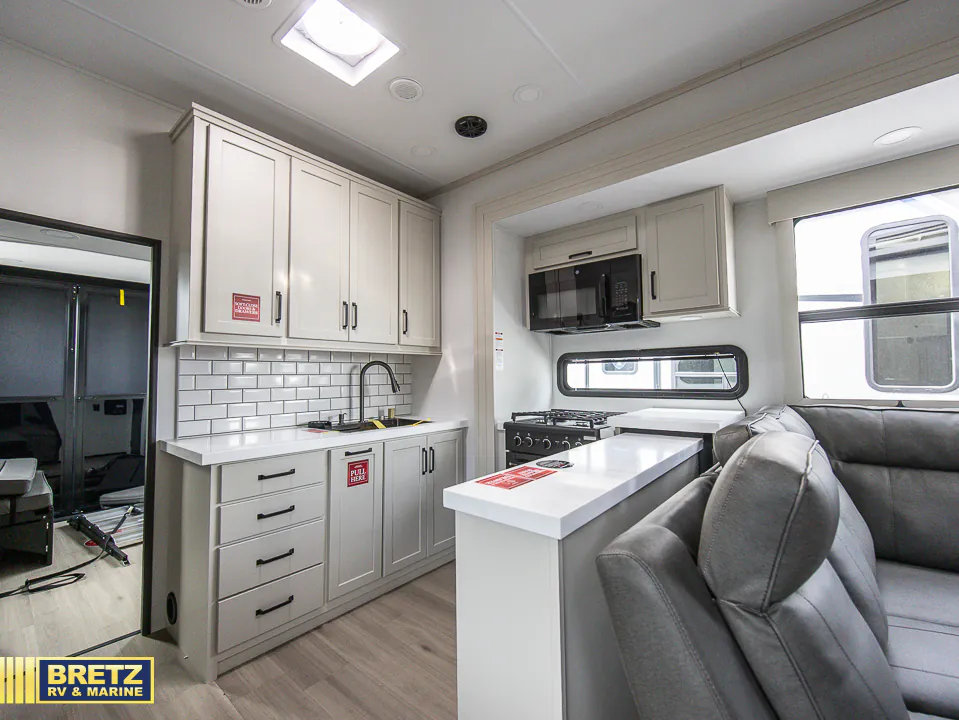 2026 Grand Design Momentum 344M, Photos photo 18