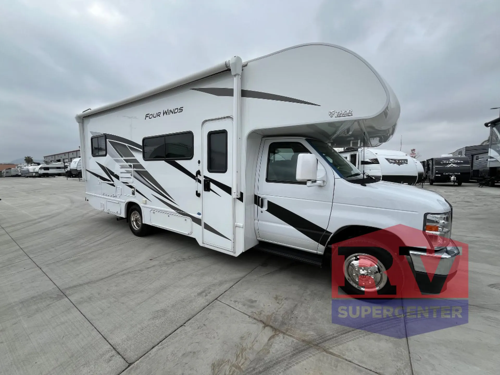 2024 Thor Motor Coach Four Winds 26X - Photo 2