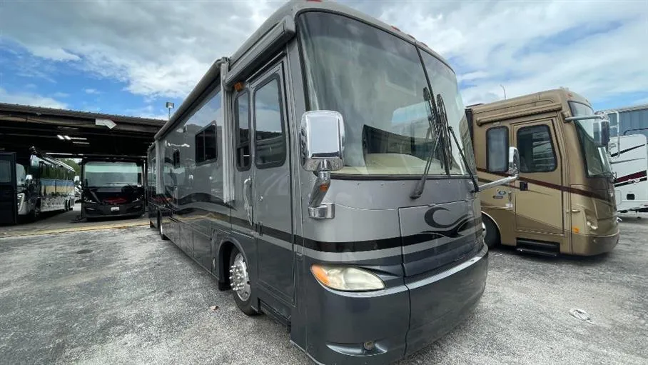 2005 Newmar Kountry Star 3910 - Main photo