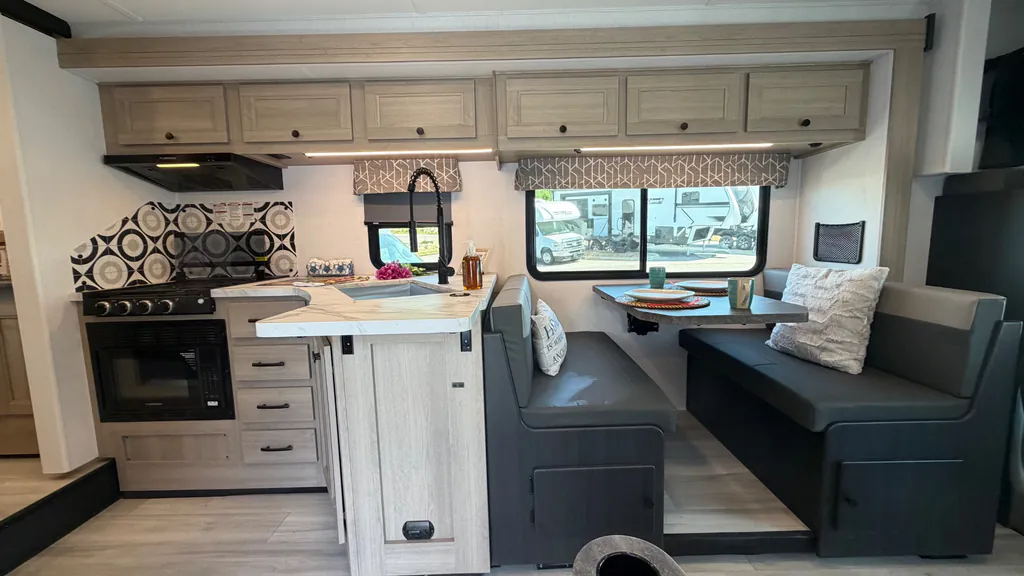 2026 Forest River Sunseeker 3050S, Photos photo 33