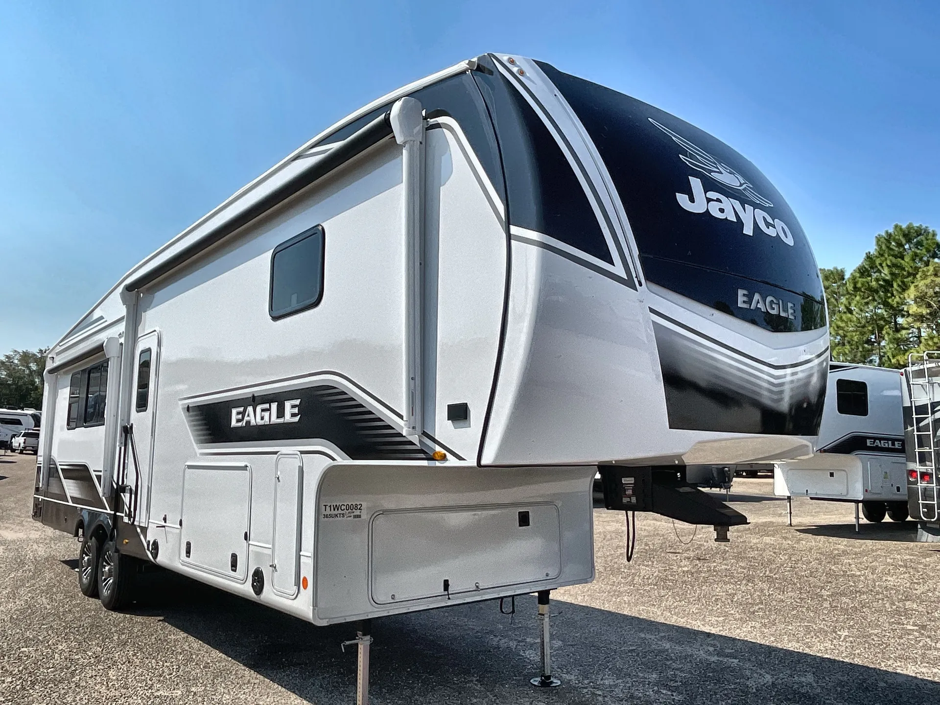 2026 Jayco Eagle 365UKTS - Photo 2