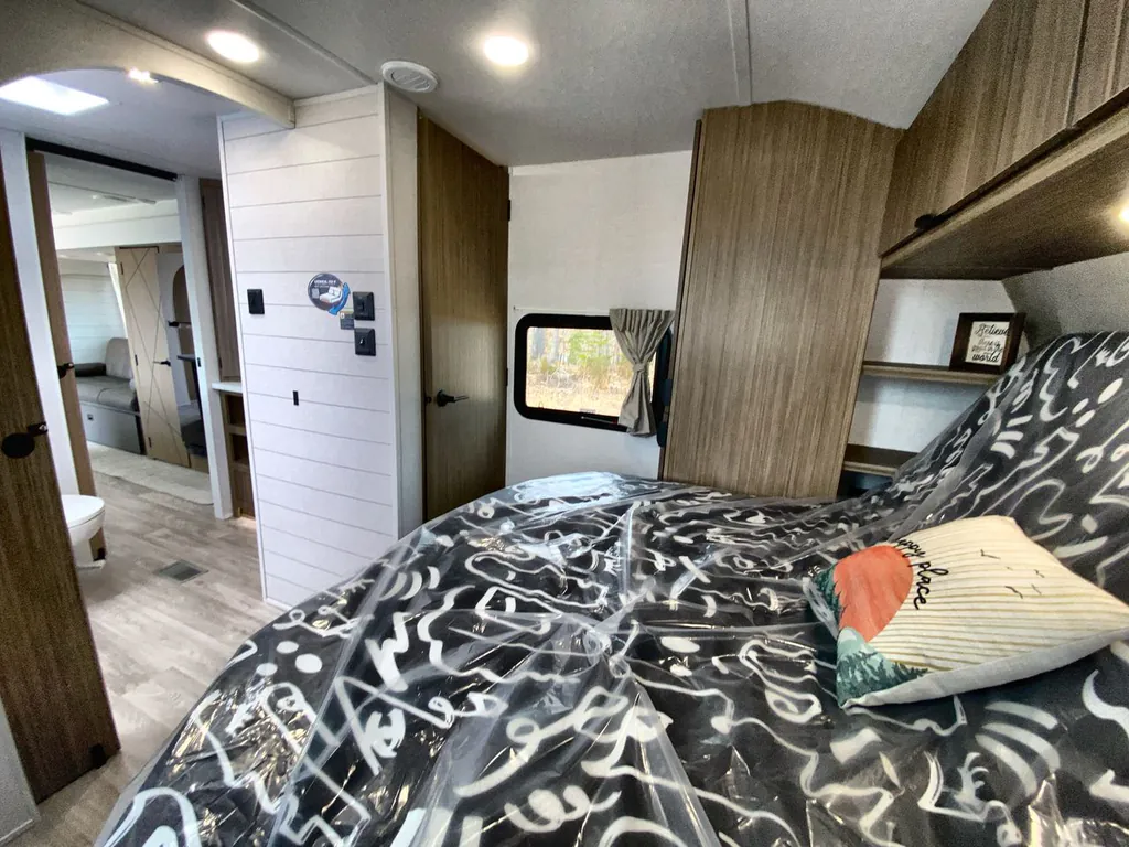 2026 Forest River Wildwood 300ICE, Photos photo 3
