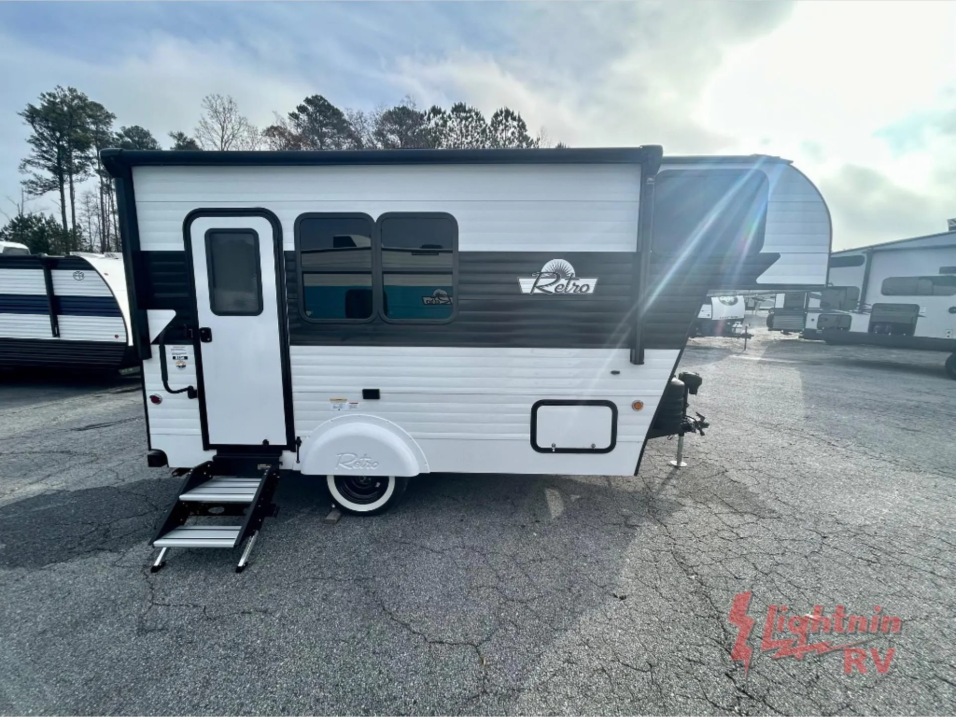 2026 Sunset Park RV Retro 136 - Photo 3
