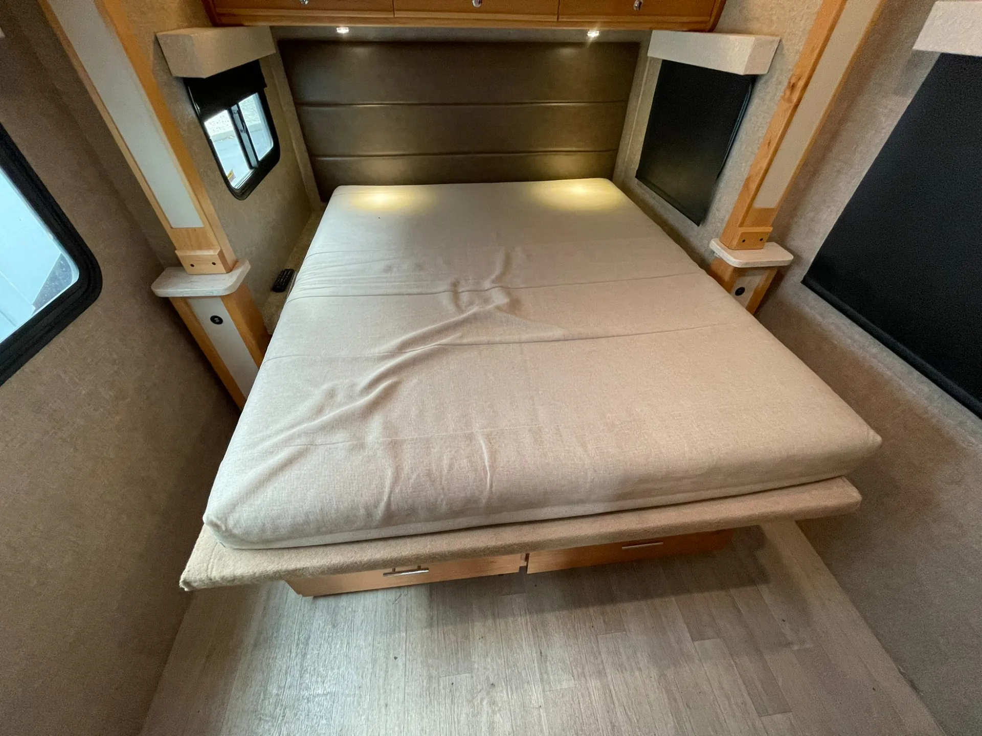 2017 Tiffin Wayfarer 24 QW - Photo 4