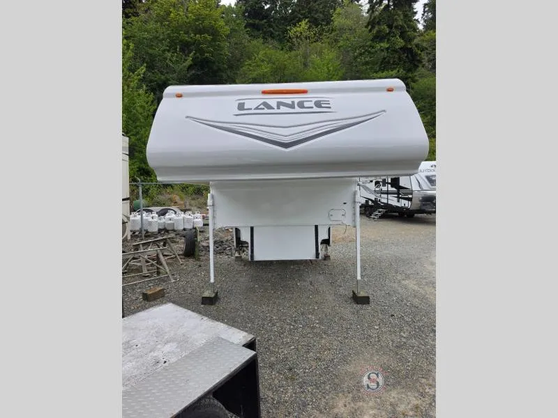 2023 Lance LANCE TRUCK CAMPER Used    960 - Photo 3