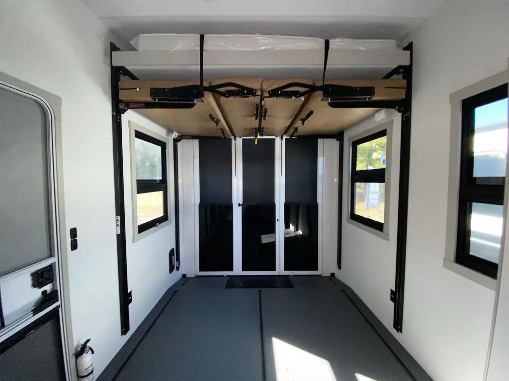 2026 Brinkley Model G 3950, Photos photo 26