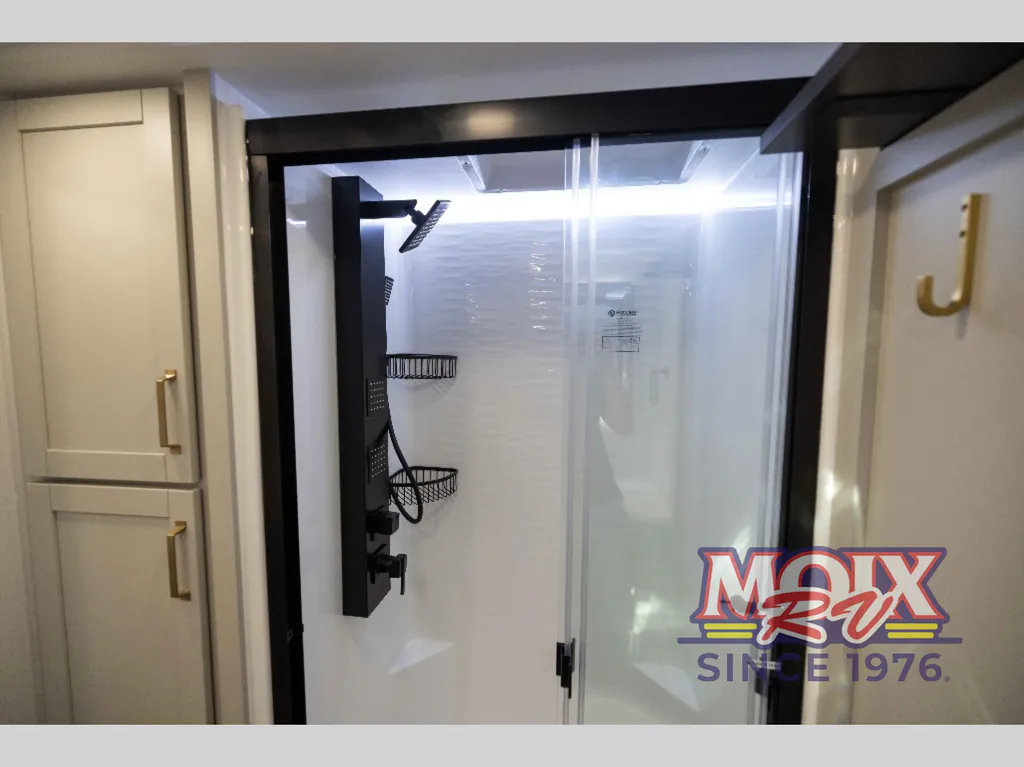 2026 Brinkley Model Z 3600, Photos photo 35