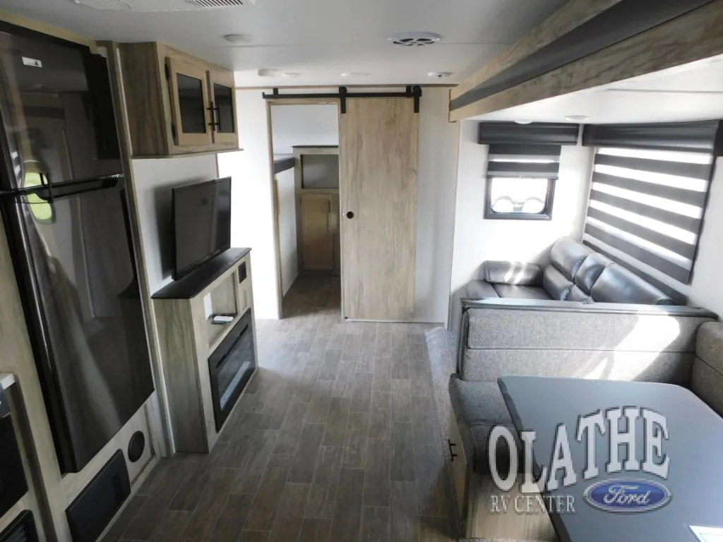 2021 Forest River Cherokee Alpha Wolf 30DBH-L, Photos photo 12