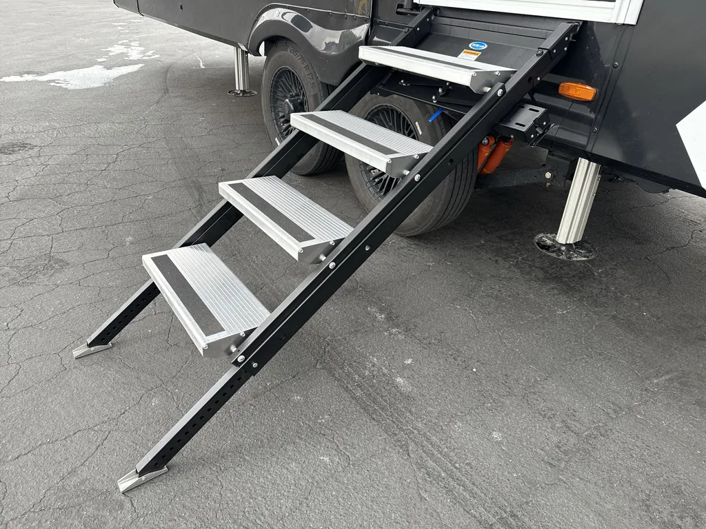 2026 Brinkley Model Z 3600, Photos photo 16