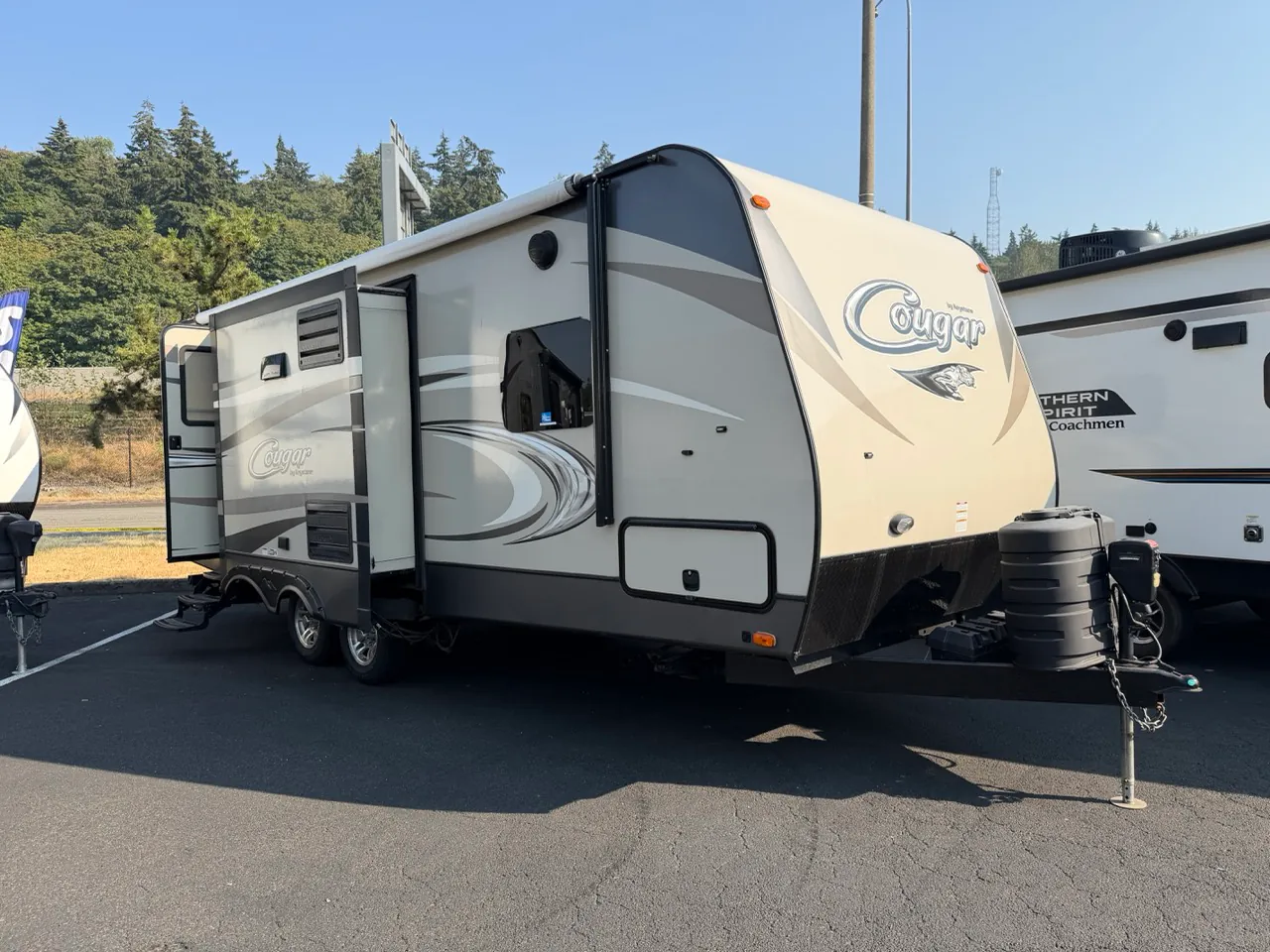 2016 Keystone Cougar Half-Ton 22RBIWE - Photo 2