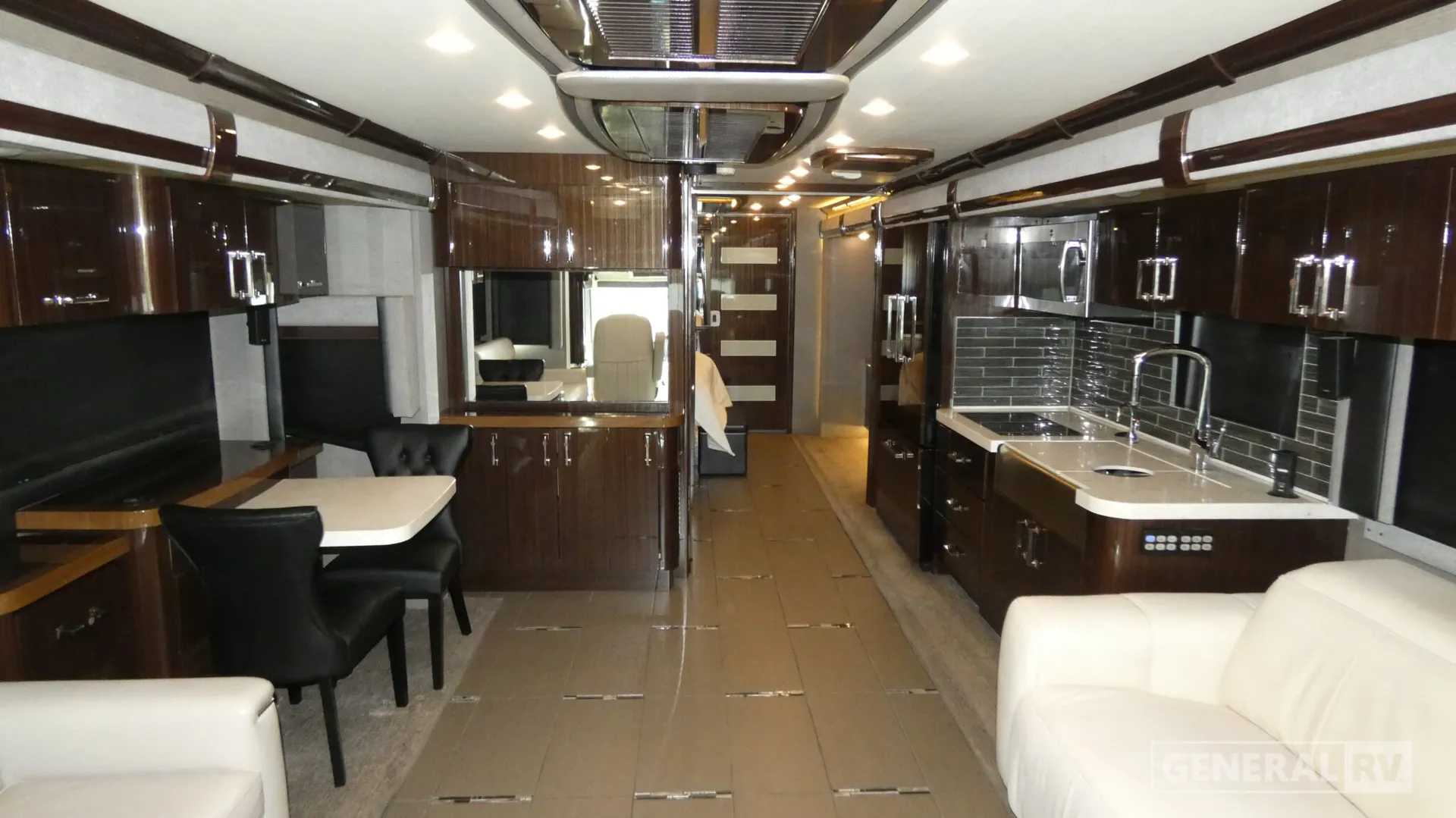 2016 American Coach American Heritage 45T - Photo 3