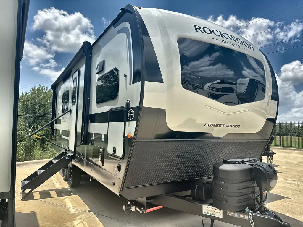 2027 Forest River Rockwood Mini Lite 2523MBR