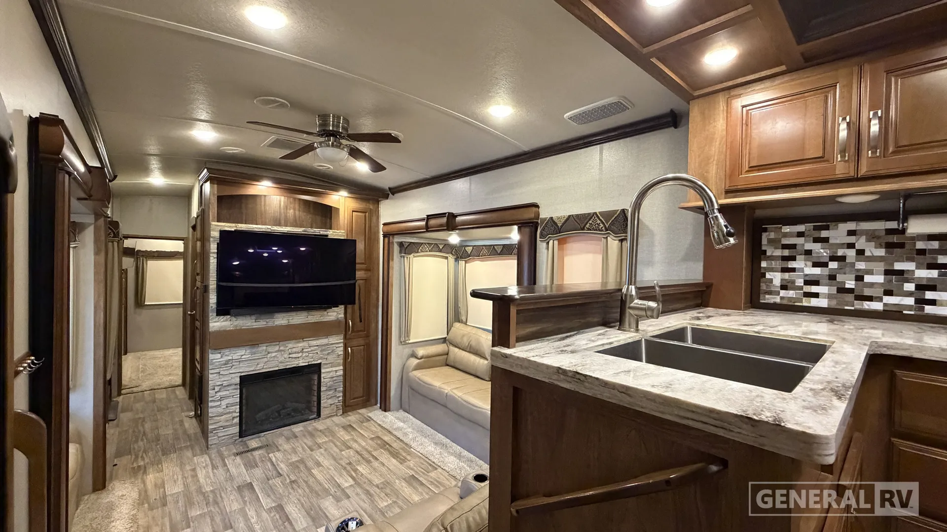 2017 Keystone Montana 3820FK - Photo 3