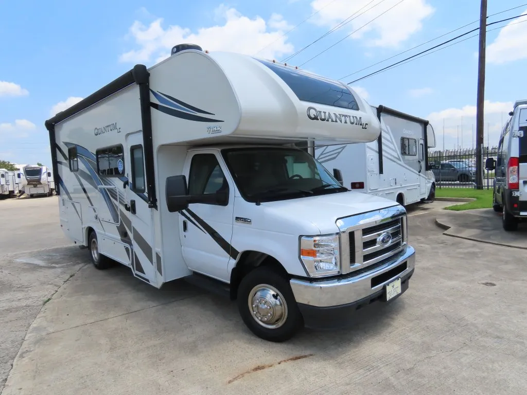 2023 Thor Motor Coach Quantum LC LC25 - Photo 2