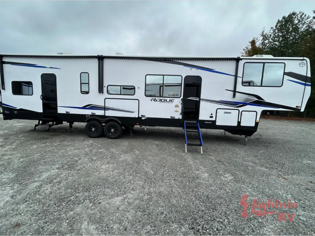 2026 Forest River Vengeance Rogue Armored 4015, Photos photo 3