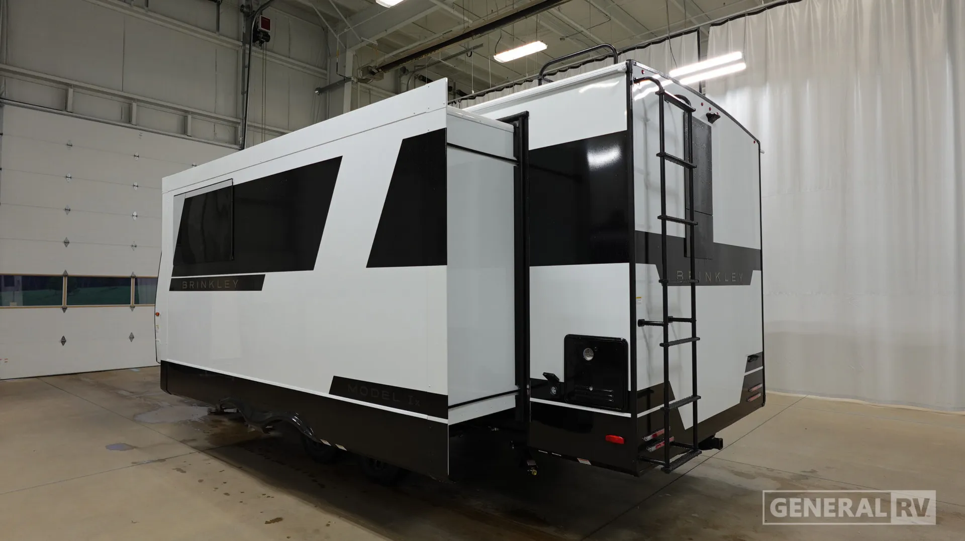 2026 Brinkley Model Ix 23X - Photo 4